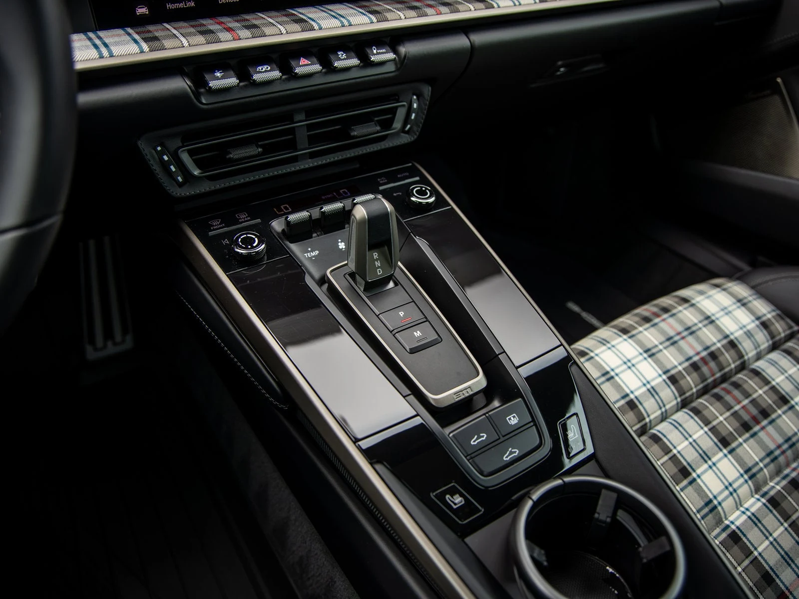 2025 Porsche 911 Turbo 50 Years, 18/20