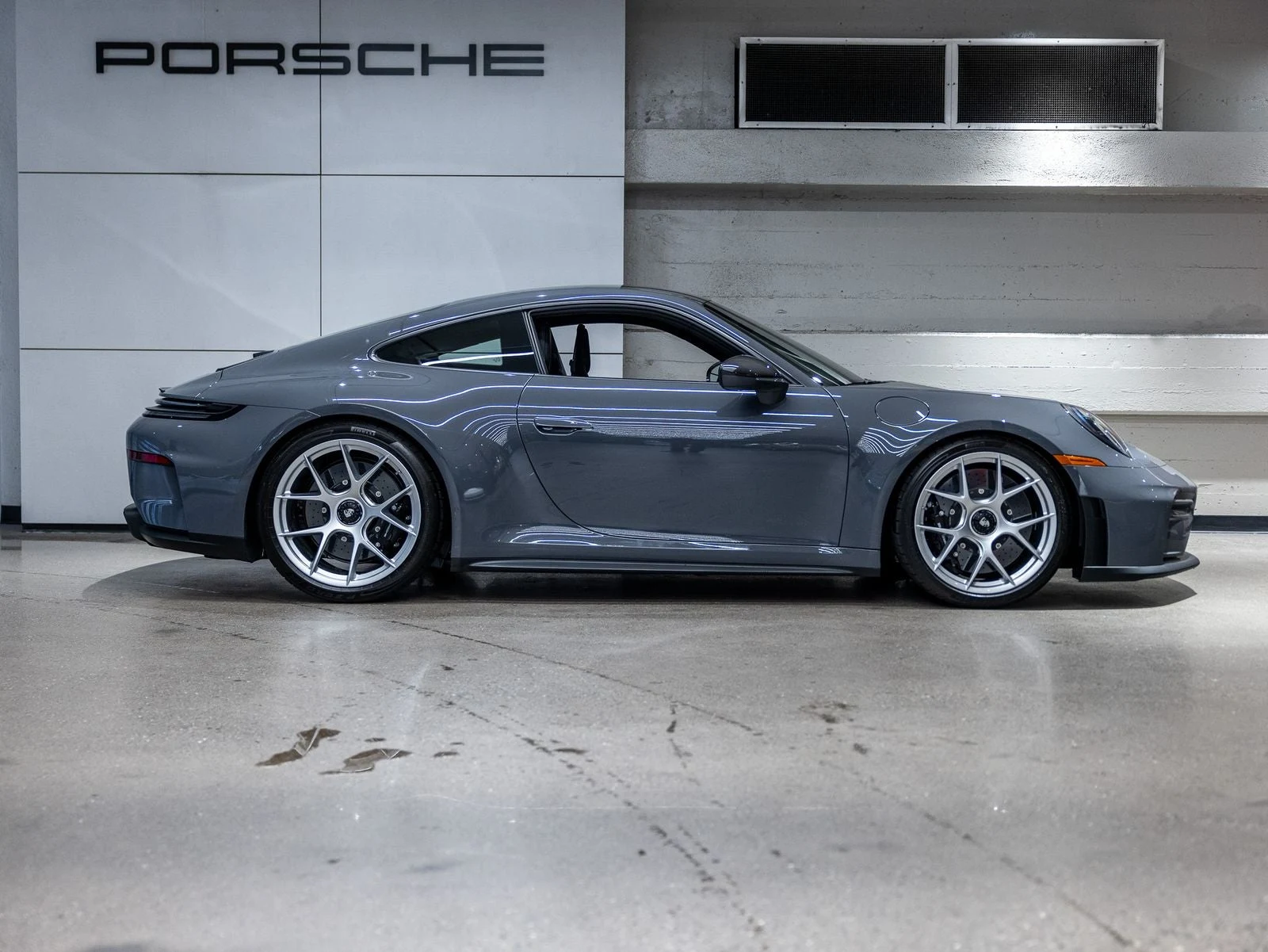 2025 Porsche 911 GT3 Touring (992.2), 9/20