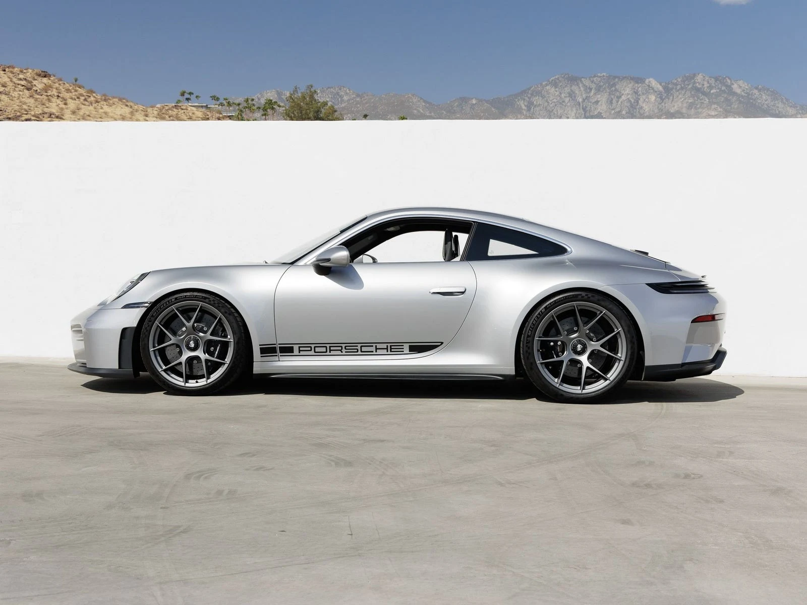 2026 Porsche 911 GT3 Touring (992.2), 2/20