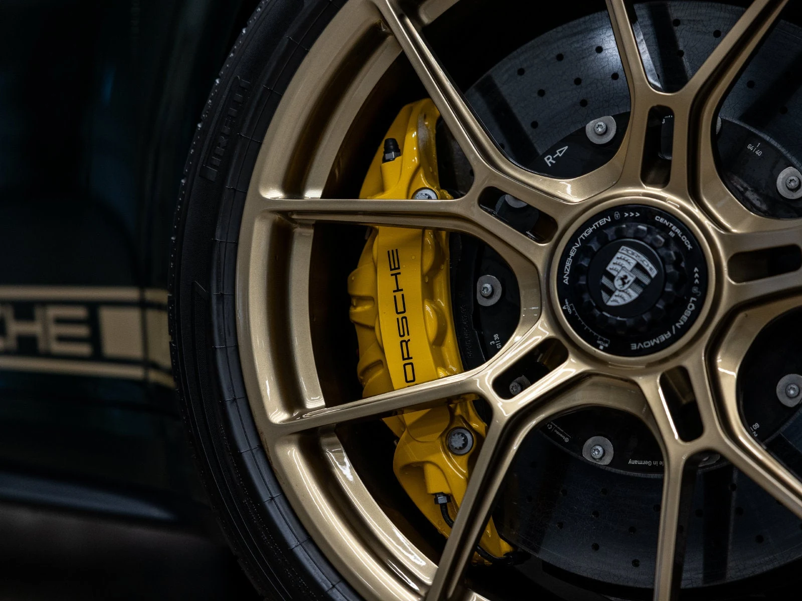 2025 Porsche 911 GT3 Touring (992.2), 19/20