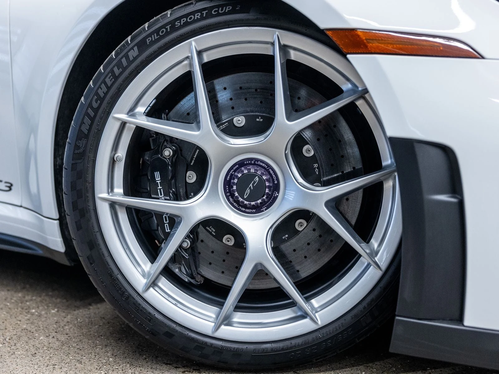 2025 Porsche 911 GT3 (992.2), 19/20