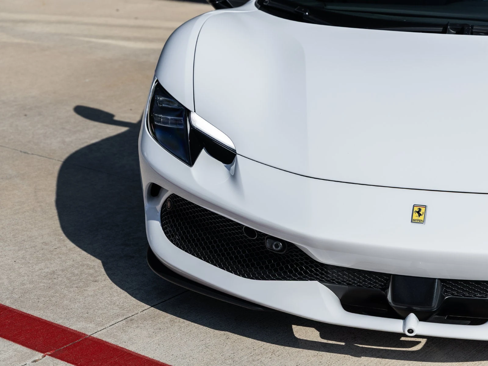 2022 Ferrari 296 GTB, 18/20