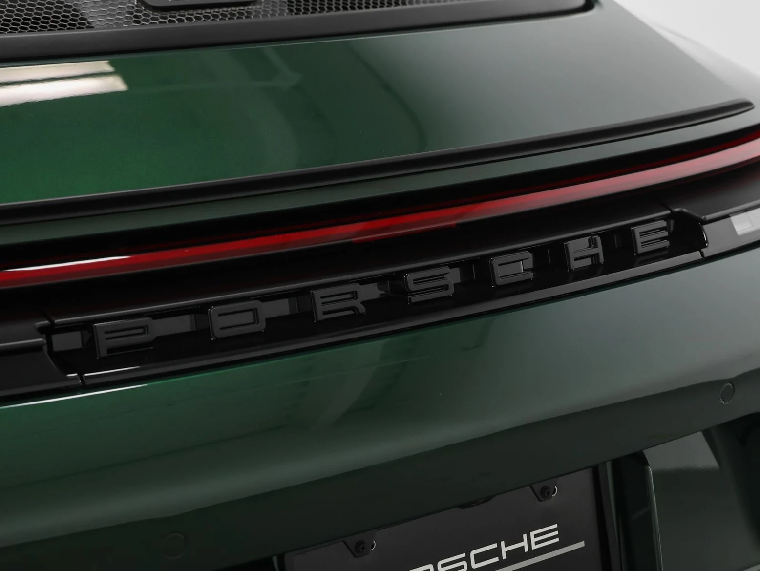 2026 Porsche 911 GT3 Touring (992.2), 19/20