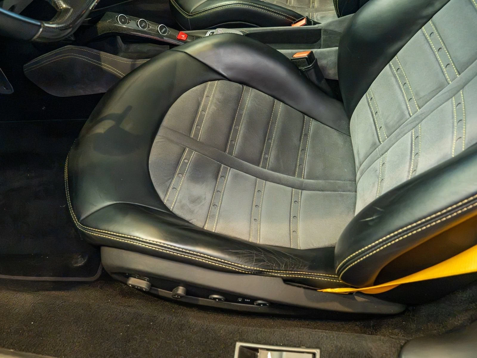 2018 Ferrari 488 GTB, 12/20