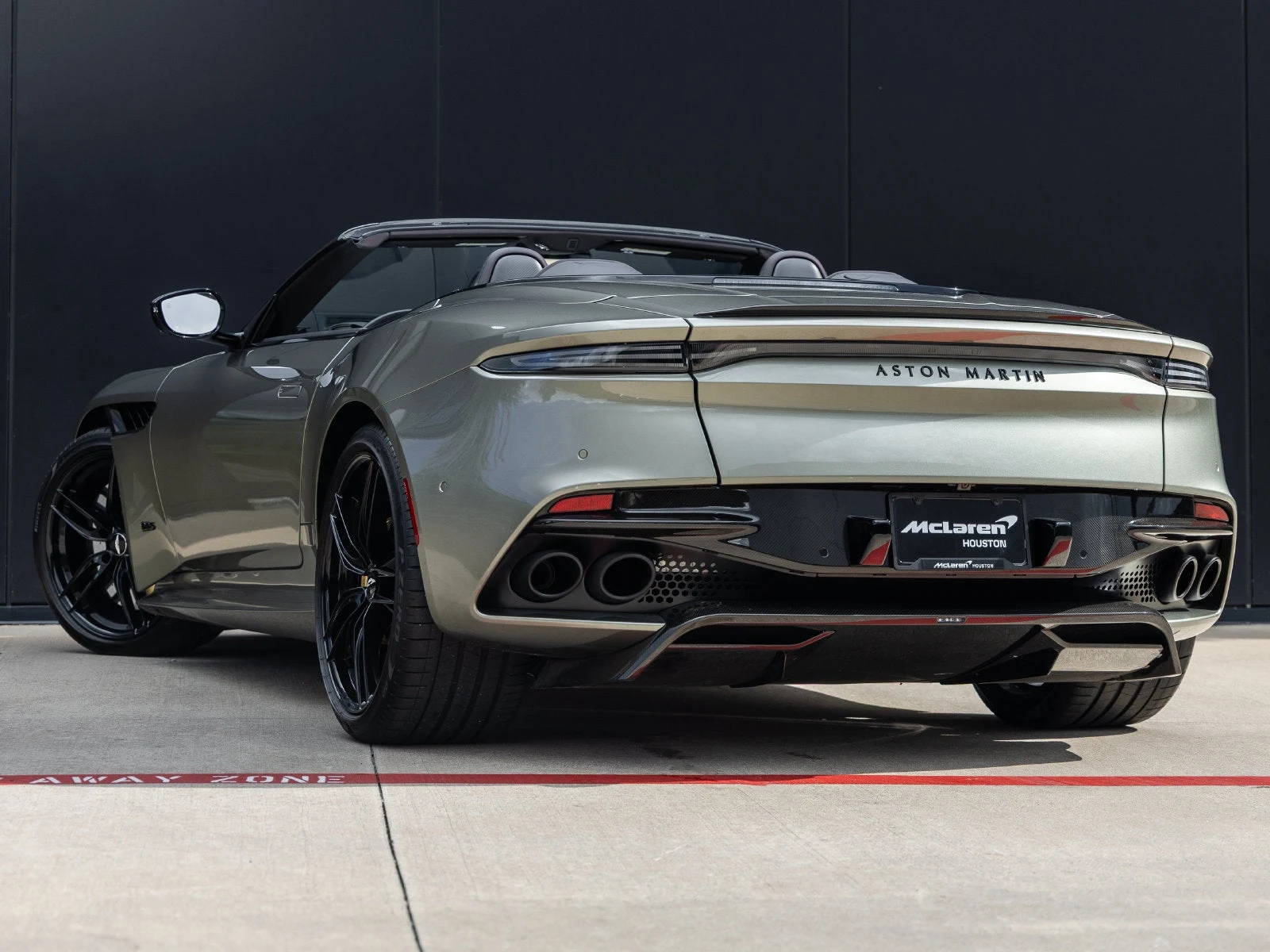 2023 Aston Martin DBS Volante, 6/20