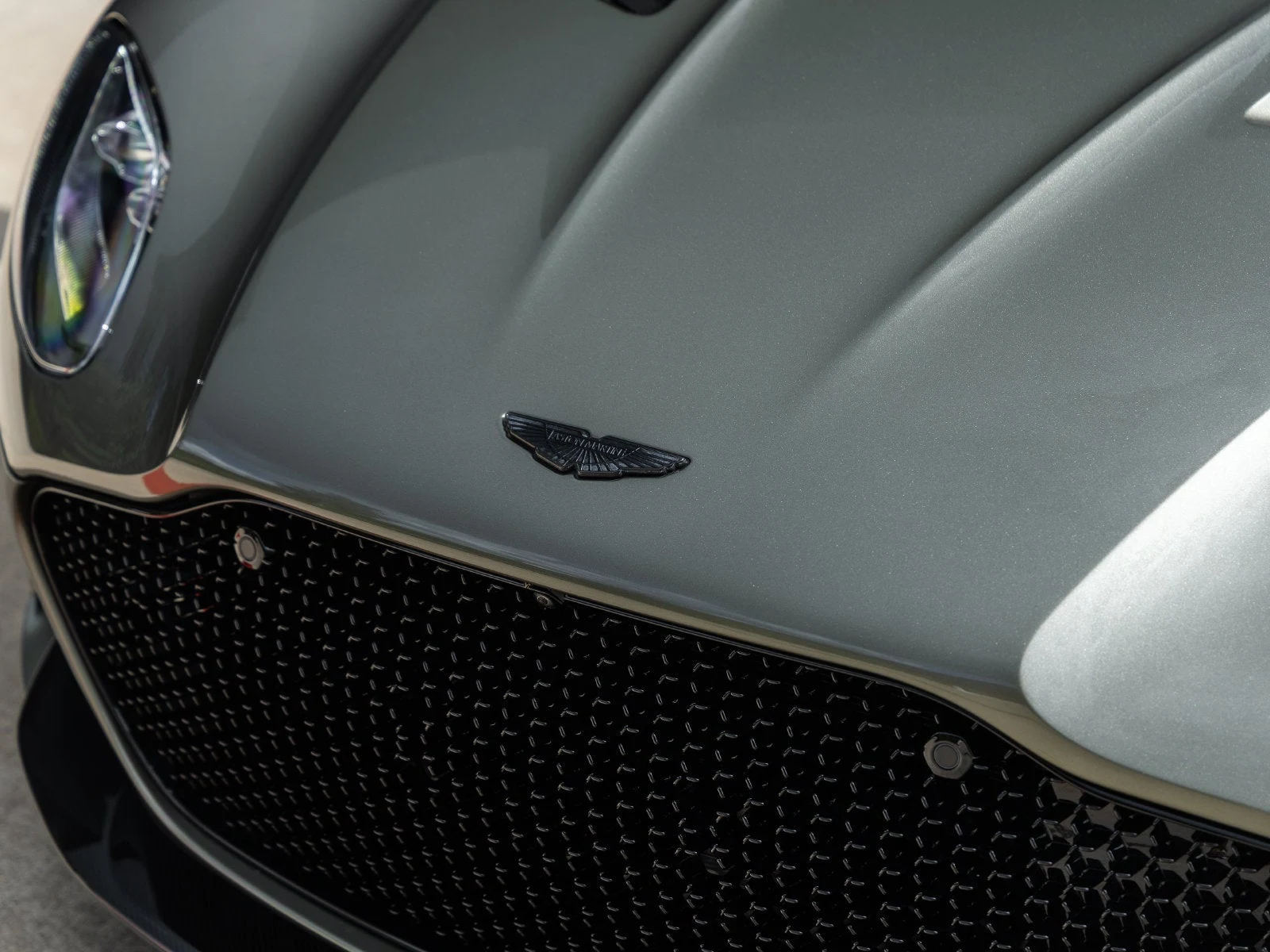 2023 Aston Martin DBS Volante, 20/20