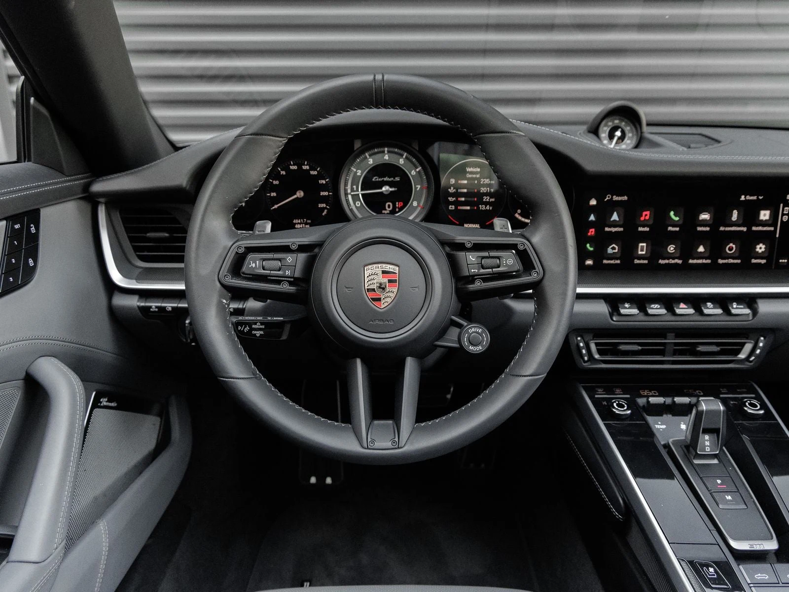 2024 Porsche 911 Turbo S Cabriolet (992.1), 18/20