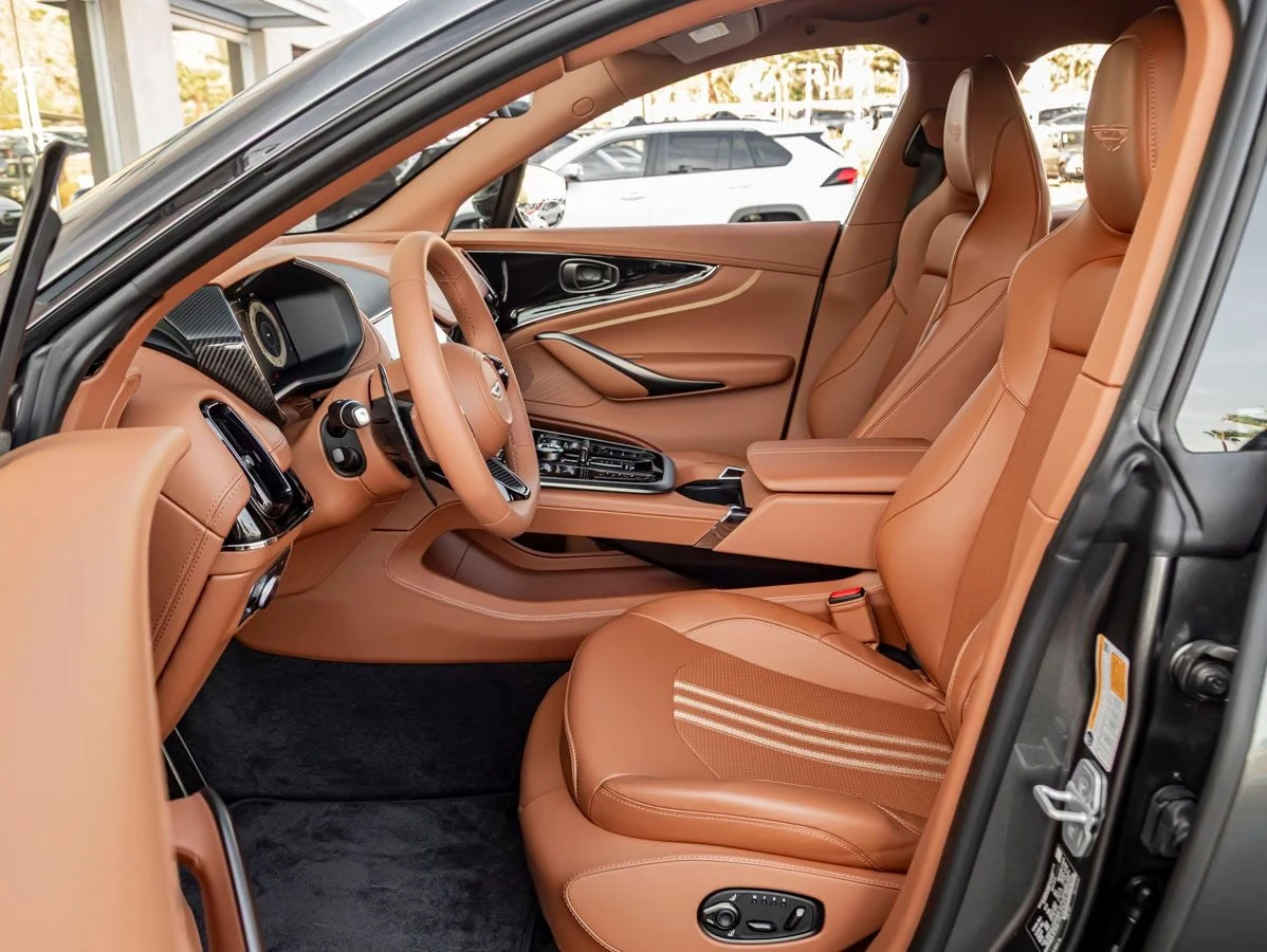 2026 Aston Martin DBX707 (2024 Update), 14/20