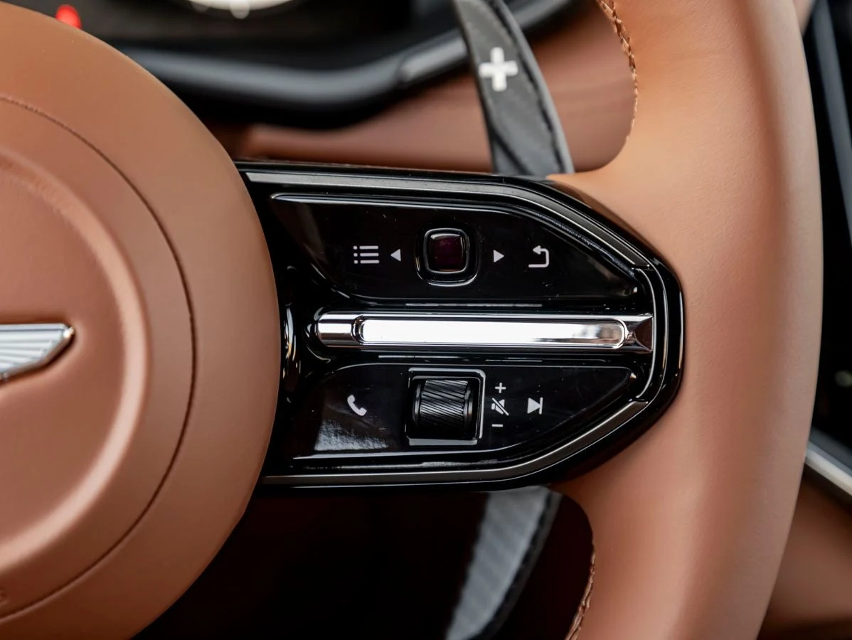 2026 Aston Martin DBX707 (2024 Update), 20/20