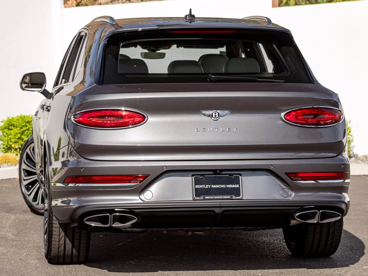 2026 Bentley Bentayga Azure V8, 3/20