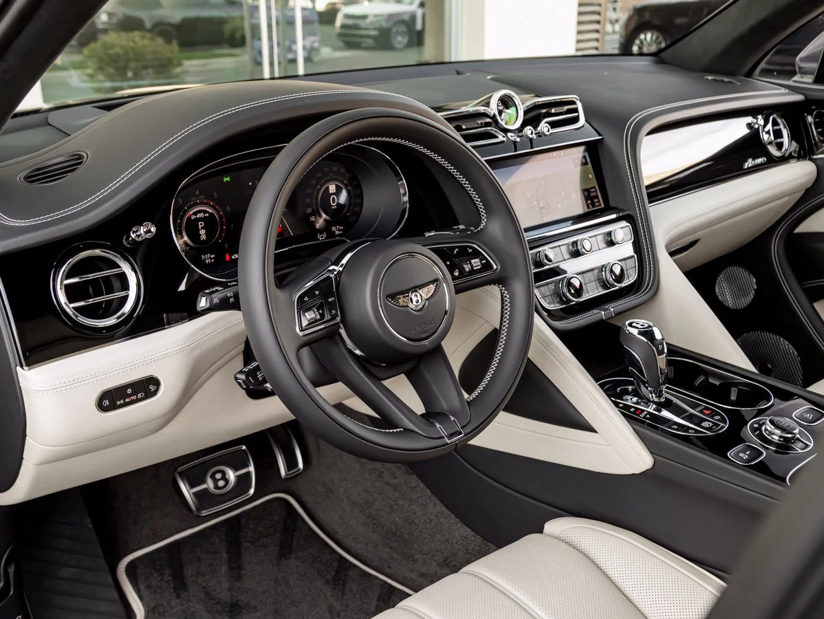 2026 Bentley Bentayga Azure V8, 4/20