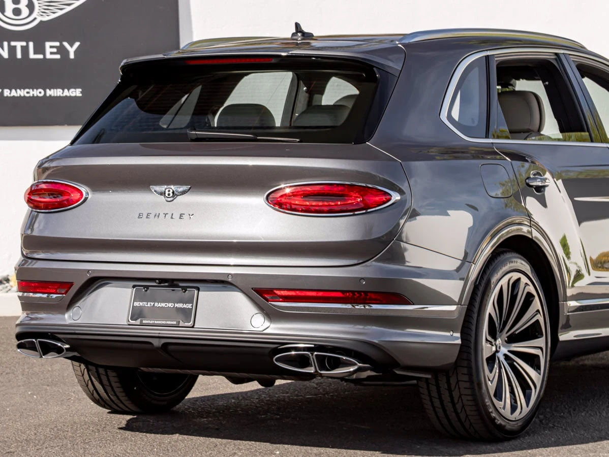 2026 Bentley Bentayga Azure V8, 10/20