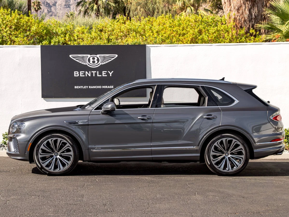 2026 Bentley Bentayga Azure V8, 13/20