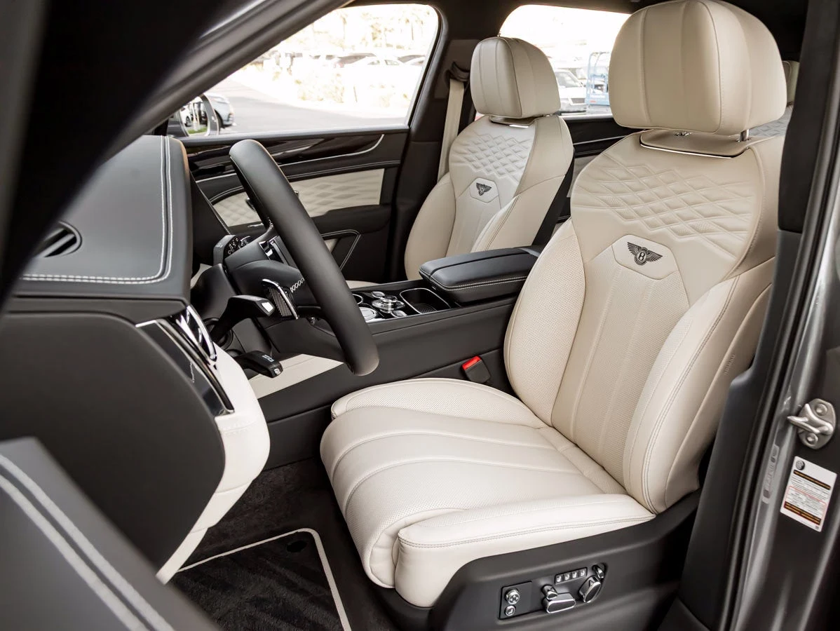 2026 Bentley Bentayga Azure V8, 16/20