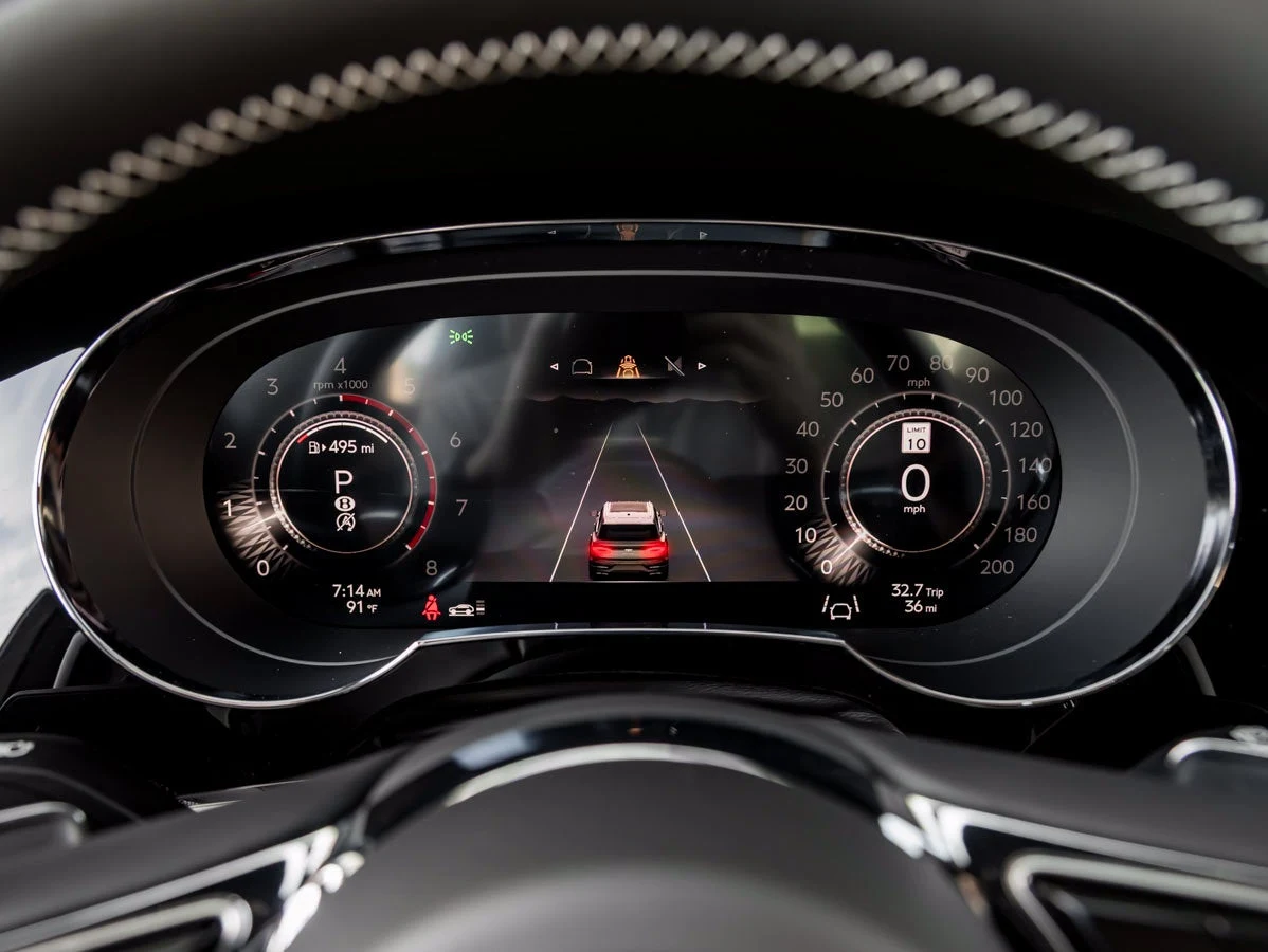 2026 Bentley Bentayga Azure V8, 18/20