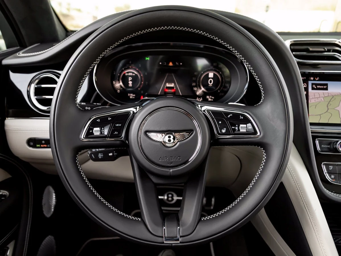 2026 Bentley Bentayga Azure V8, 19/20