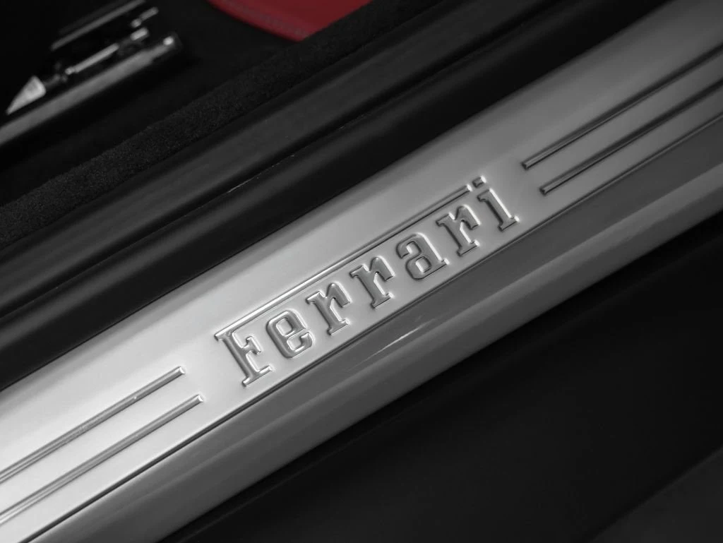 2025 Ferrari Roma Spider, 18/20