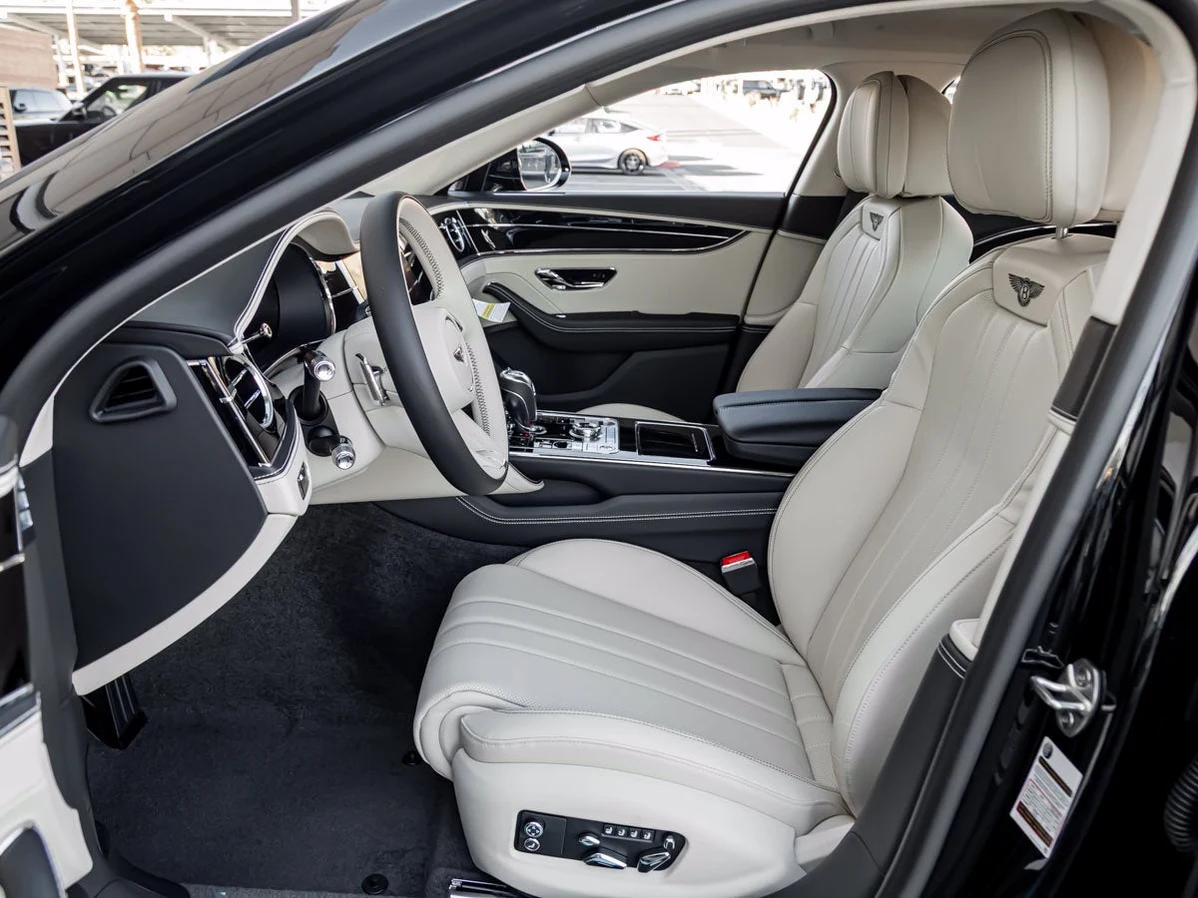 2026 Bentley Flying Spur V8 (4th Generation), 2/20