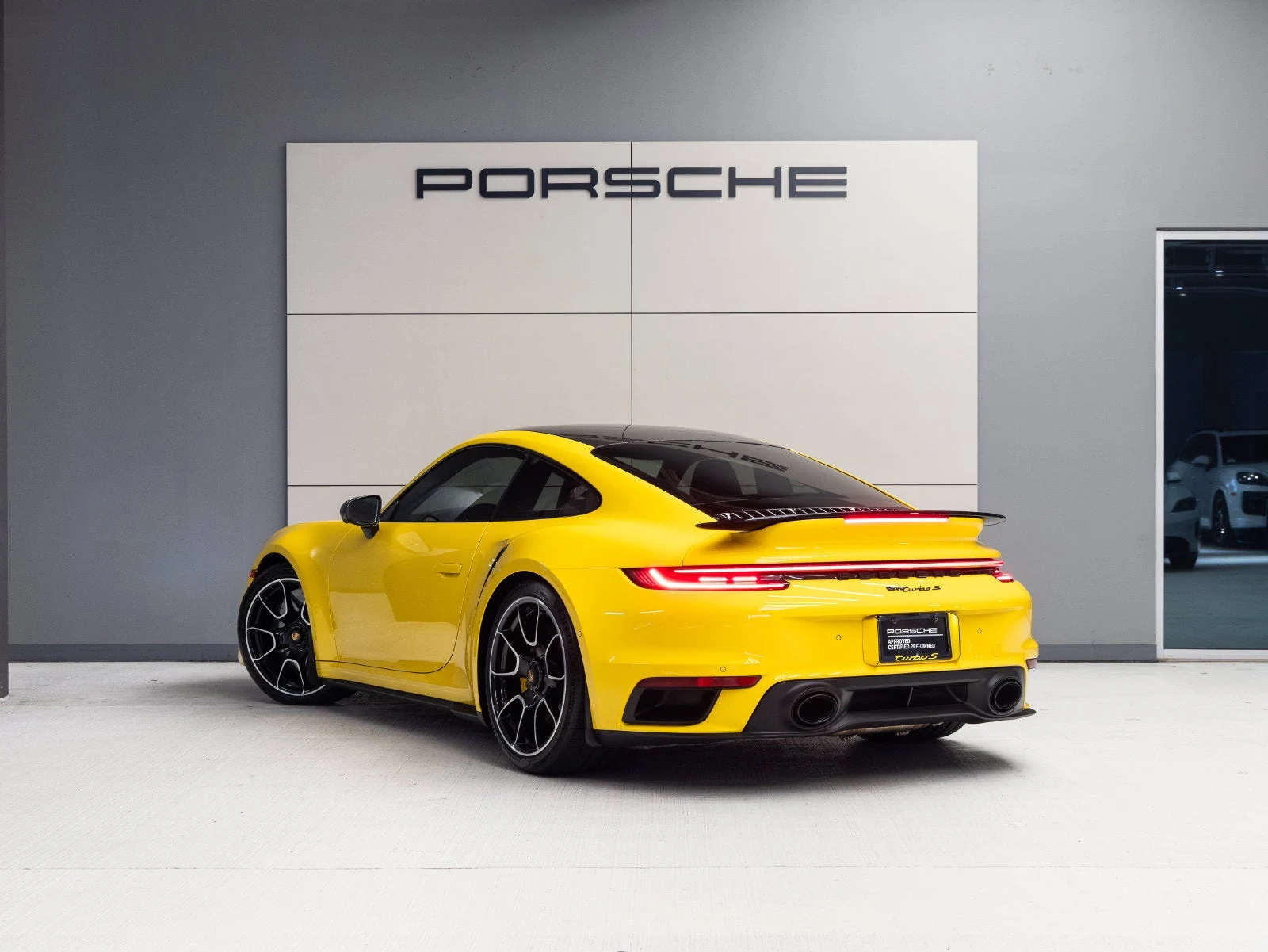 2023 Porsche 911 Turbo S (992.1), 3/20