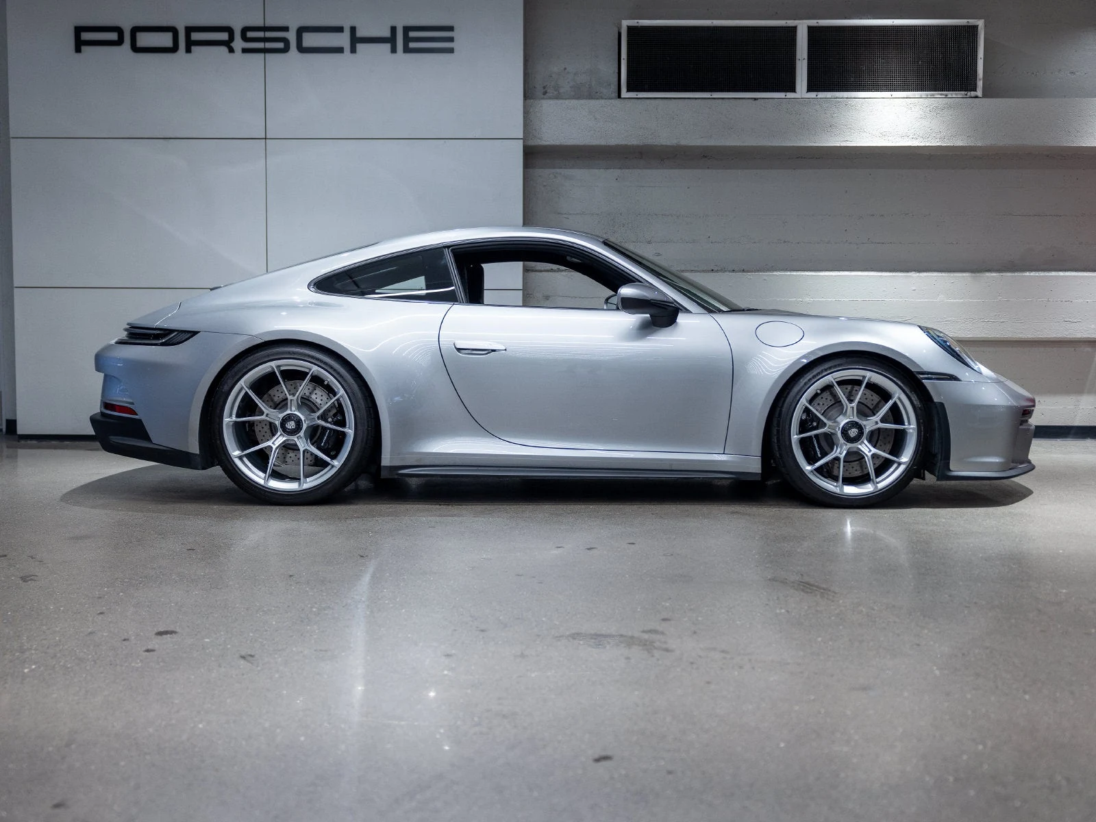 2023 Porsche 911 GT3 Touring (992.1), 8/20