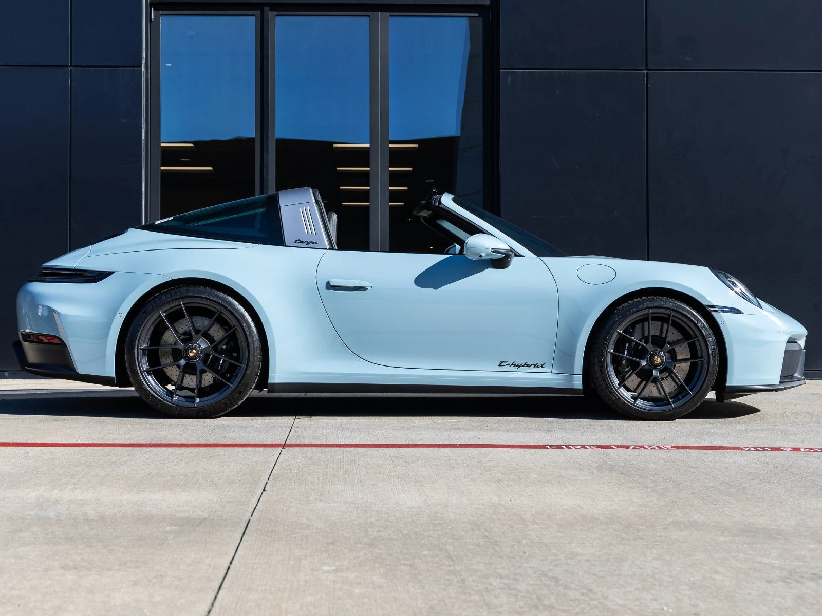 2026 Porsche 911 Targa 4 GTS (992.2), 13/20