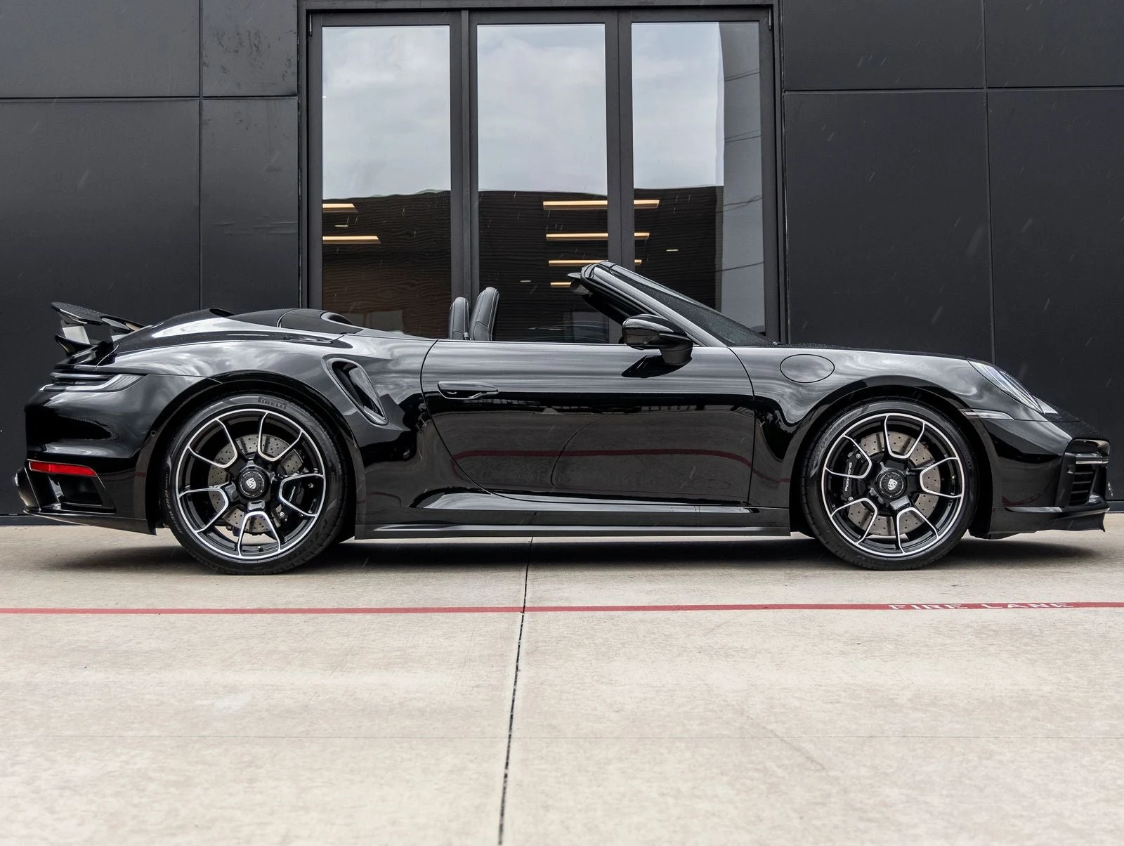 2024 Porsche 911 Turbo Cabriolet (992.1), 13/20
