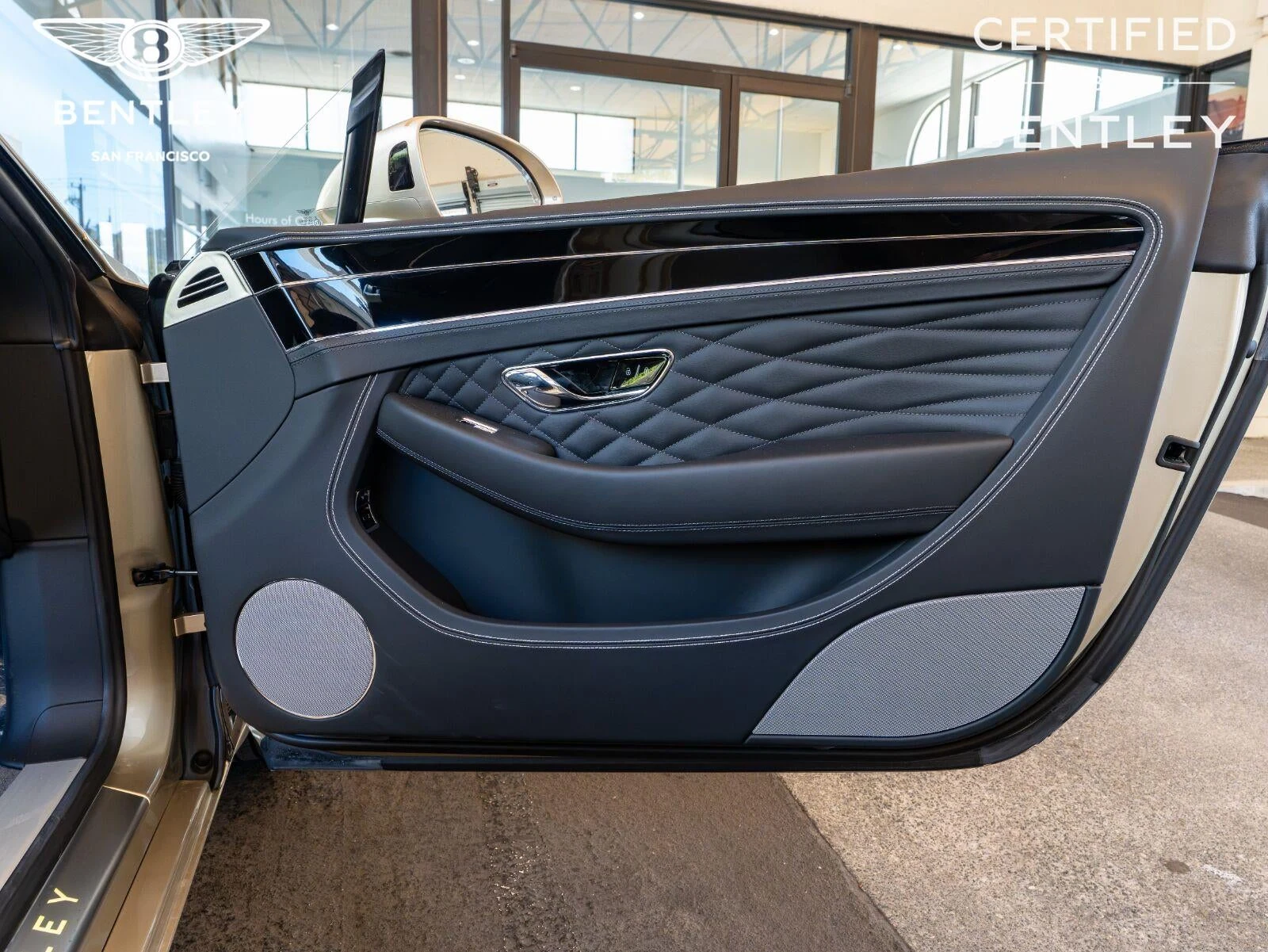 2024 Bentley Continental GTC V8 (3rd Generation), 18/20