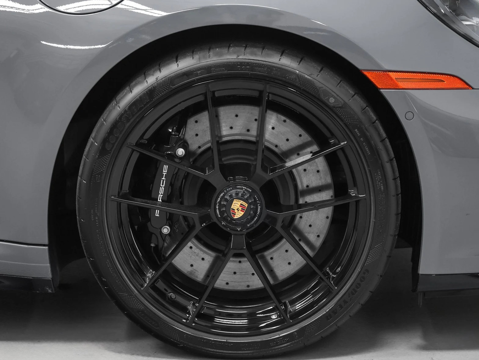 2026 Porsche 911 Targa 4 GTS (992.2), 17/20
