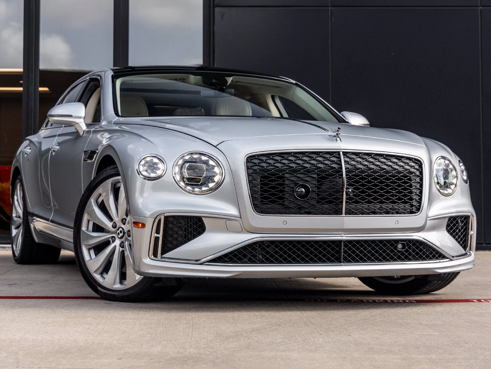 2026 Bentley Flying Spur V8 (4th Generation), 2/20