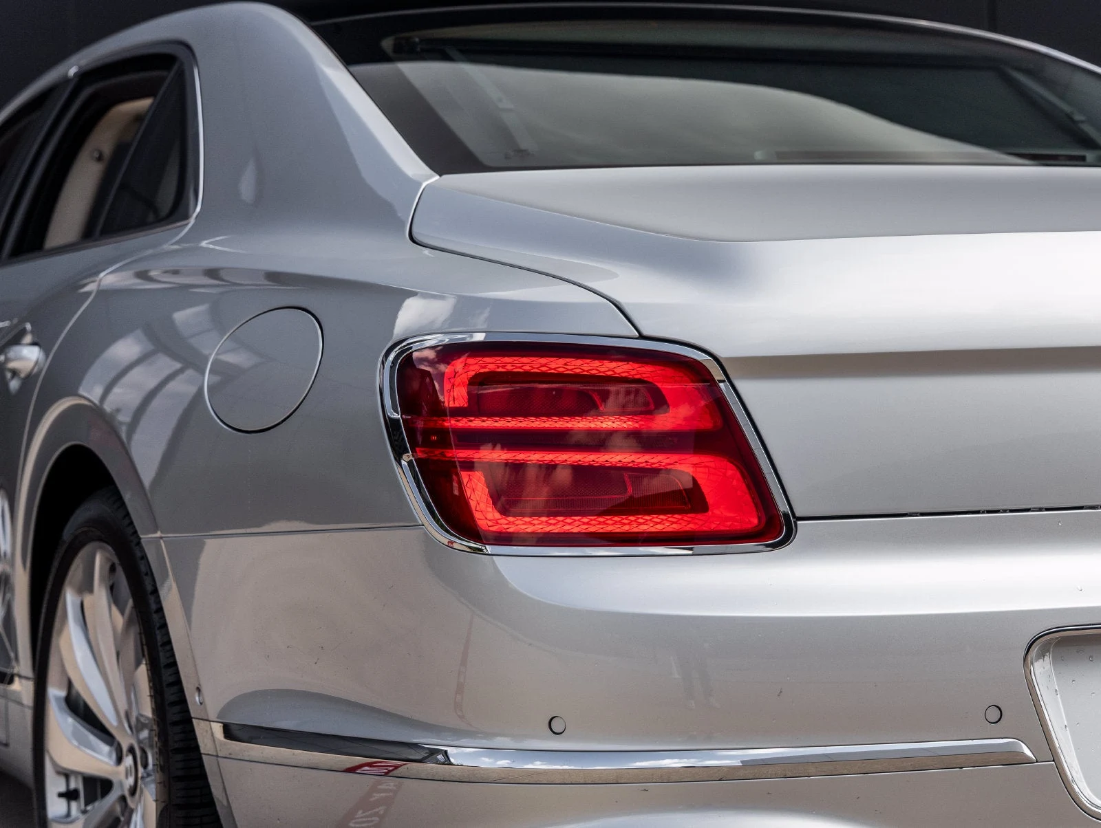 2026 Bentley Flying Spur V8 (4th Generation), 13/20