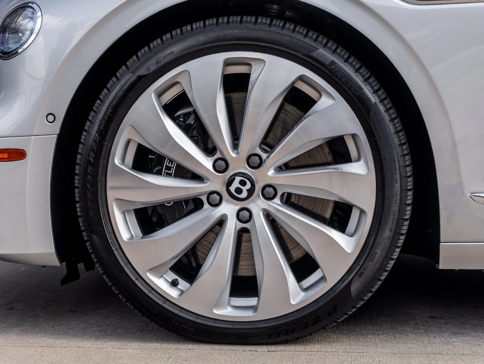 2026 Bentley Flying Spur V8 (4th Generation), 14/20