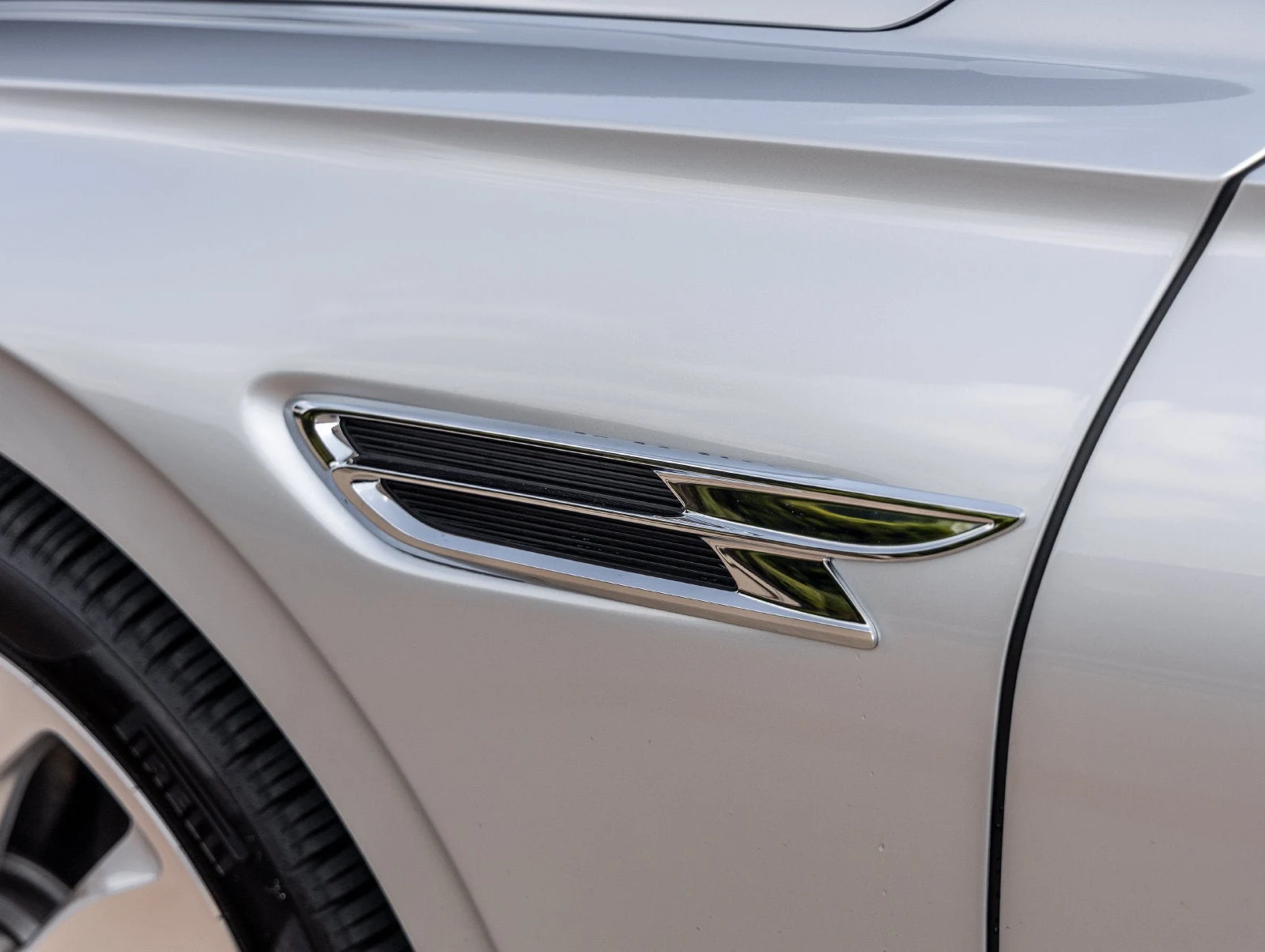 2026 Bentley Flying Spur V8 (4th Generation), 15/20