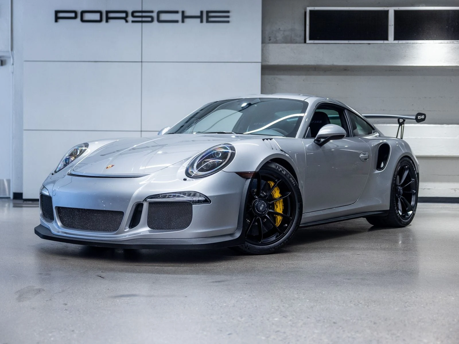 Porsche 911 GT3 RS (991.1) · Gt-Silver Metallic · Indigo Auto Group