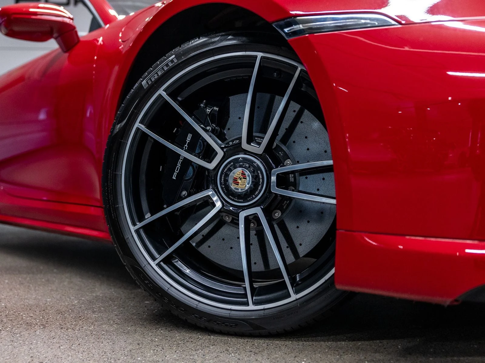 2021 Porsche 911 Turbo S Cabriolet (992.1), 18/20