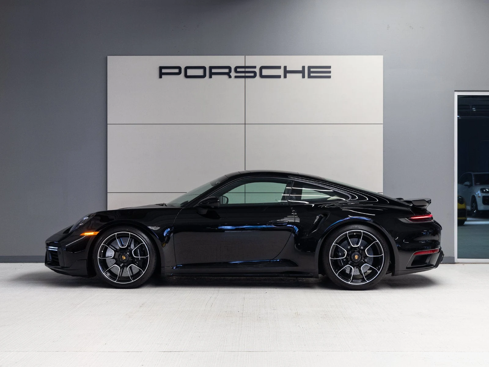 2021 Porsche 911 Turbo S (992.1), 2/20
