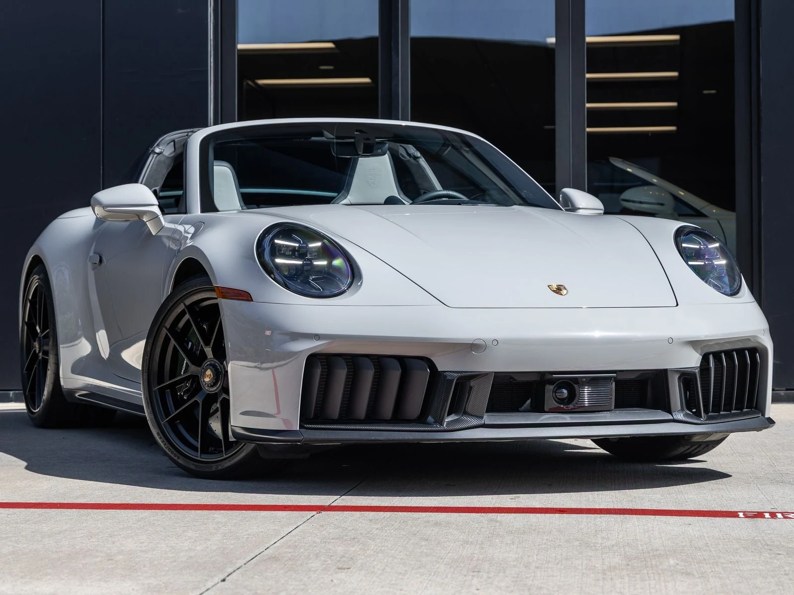 2025 Porsche 911 Targa 4 GTS (992.2), 6/20