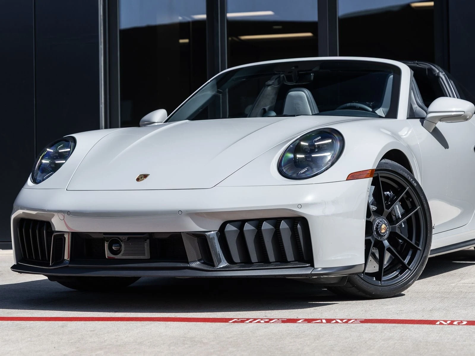 2025 Porsche 911 Targa 4 GTS (992.2), 7/20