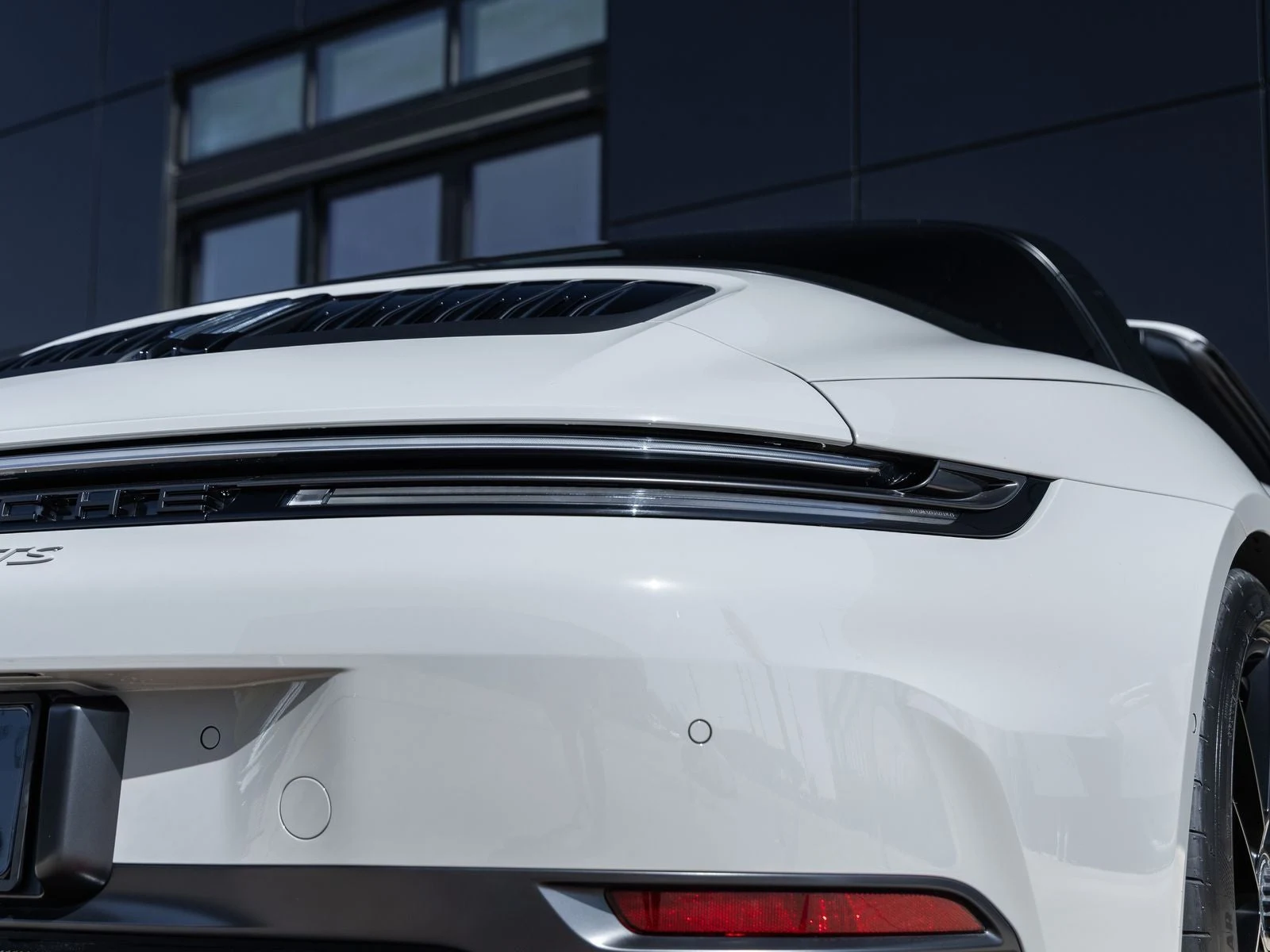 2025 Porsche 911 Targa 4 GTS (992.2), 18/20