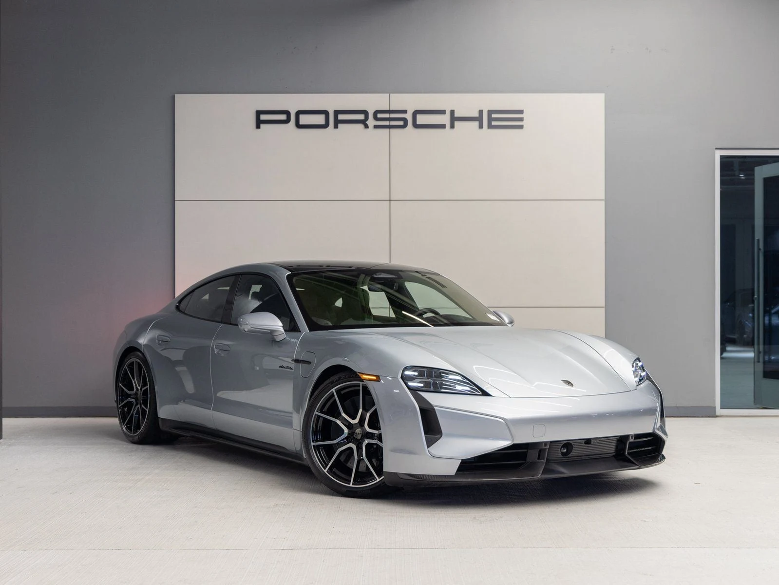 2026 Porsche Taycan Turbo S (2025 Update), 9/20