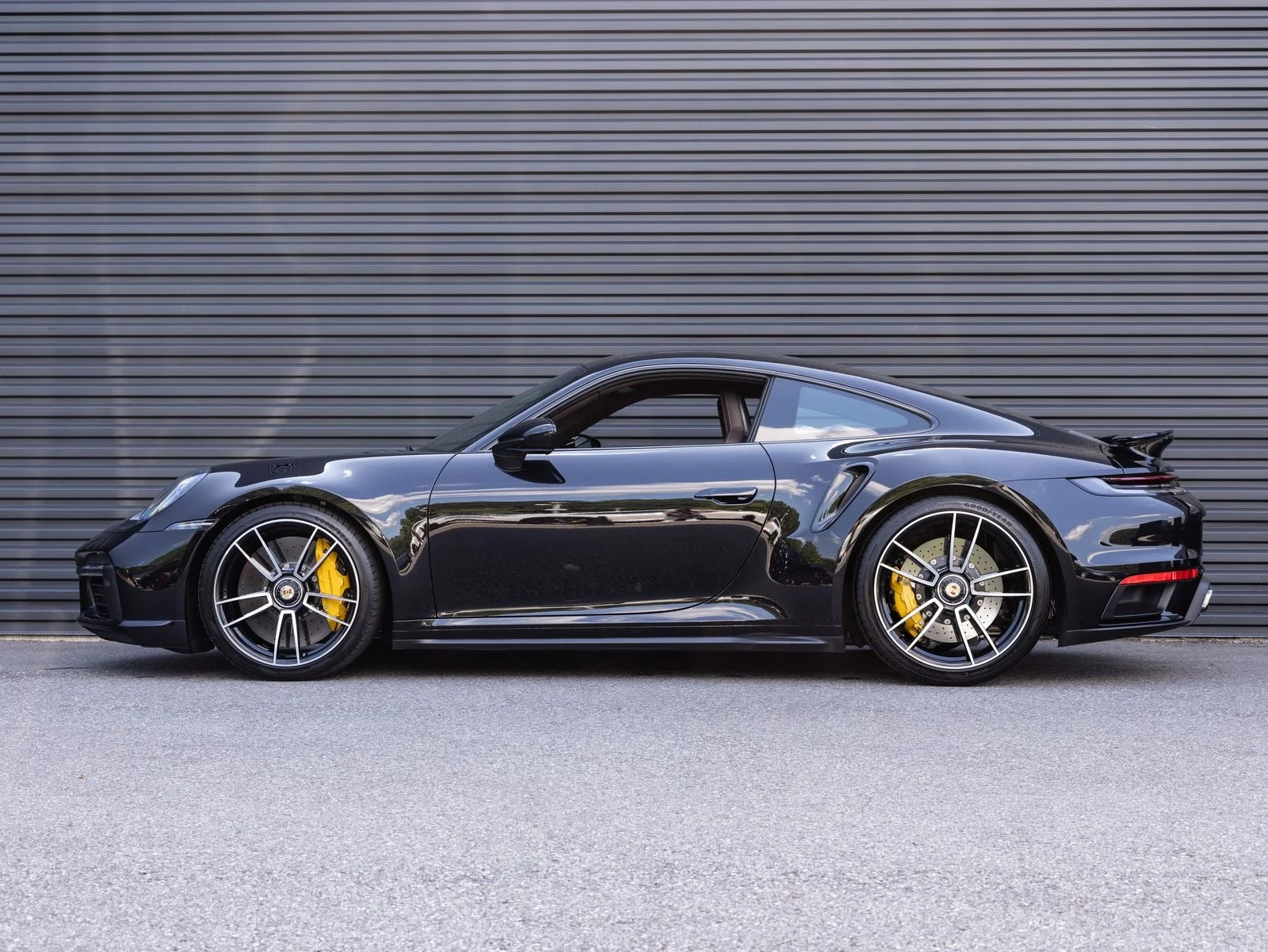 2021 Porsche 911 Turbo S (992.1), 2/20