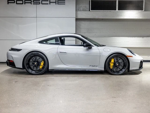 2025 Porsche 911 Carrera 4 GTS (992.2), 9/20