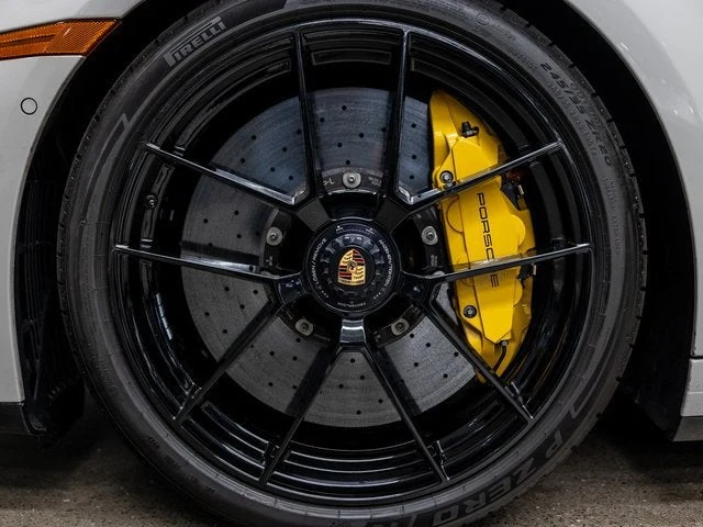 2025 Porsche 911 Carrera 4 GTS (992.2), 20/20