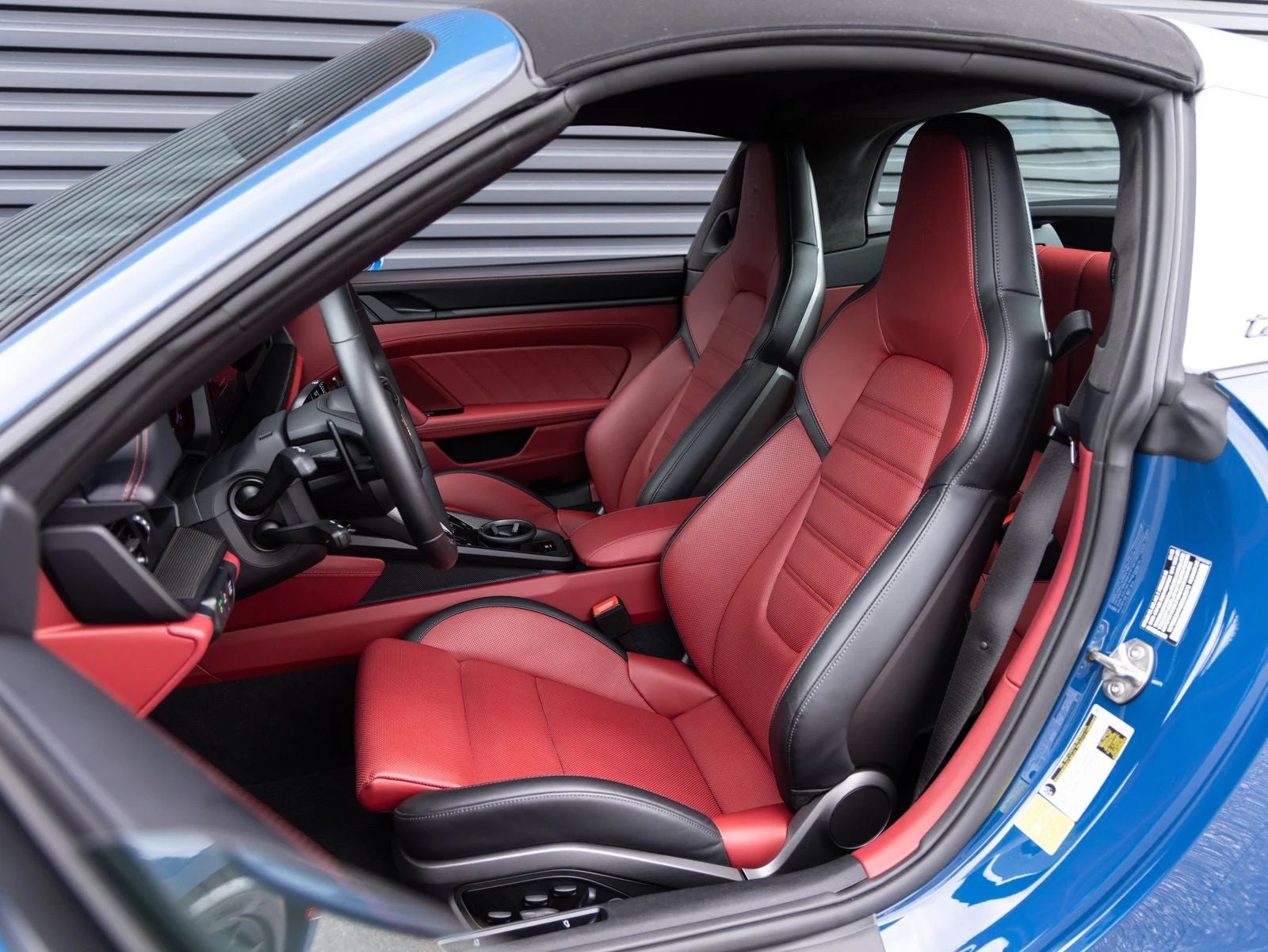 2025 Porsche 911 Targa 4 GTS (992.2), 5/20
