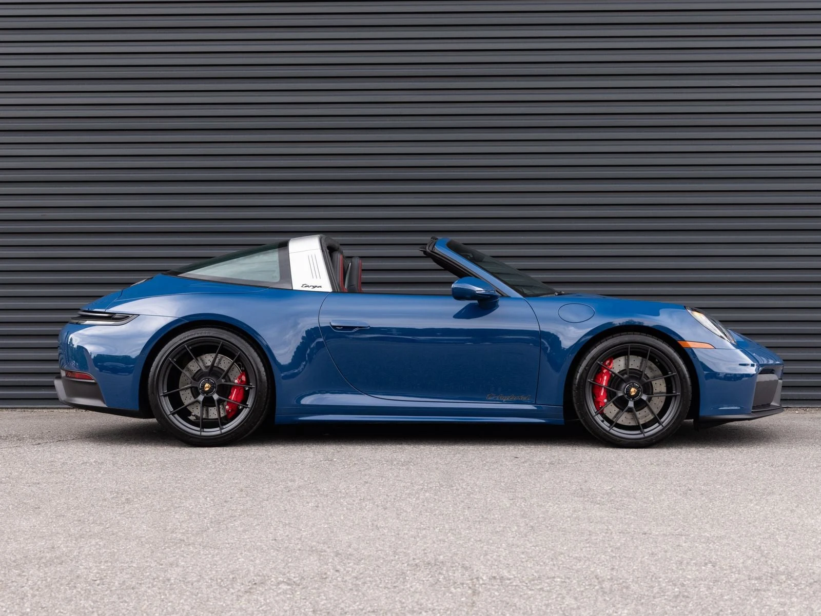 2025 Porsche 911 Targa 4 GTS (992.2), 9/20