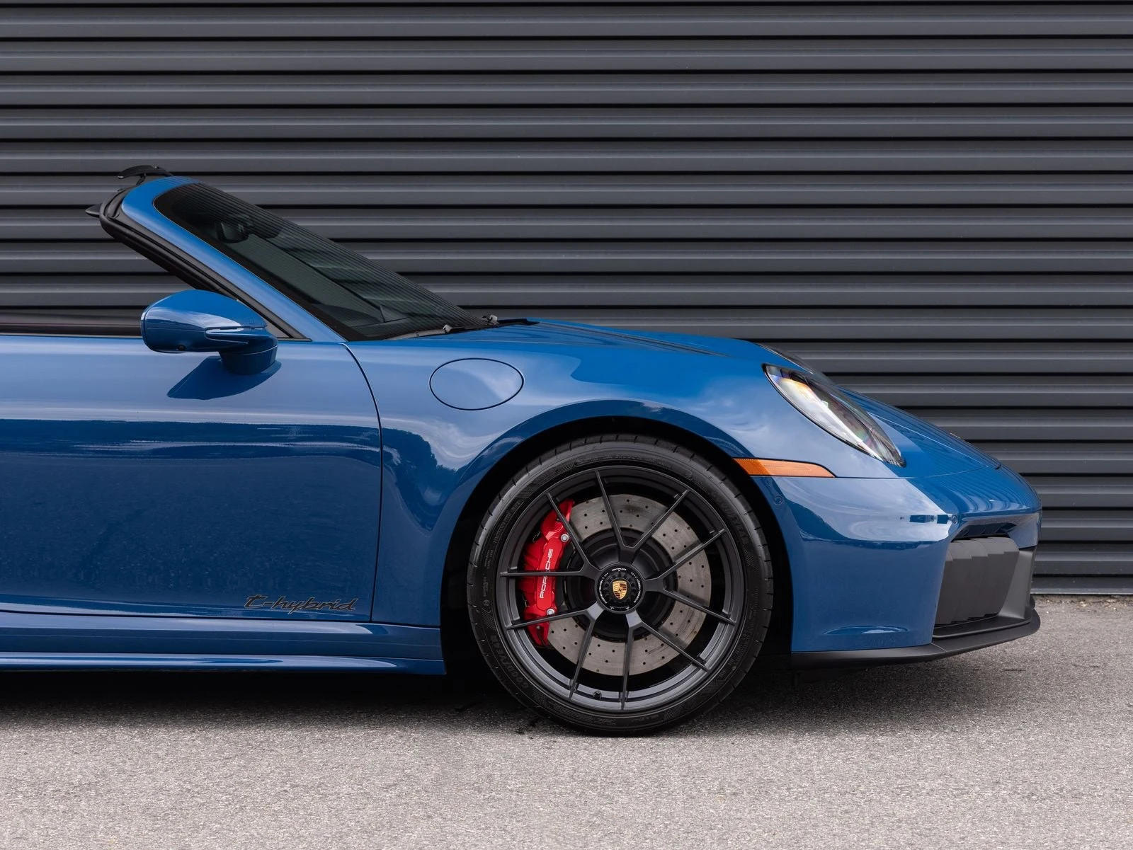 2025 Porsche 911 Targa 4 GTS (992.2), 10/20