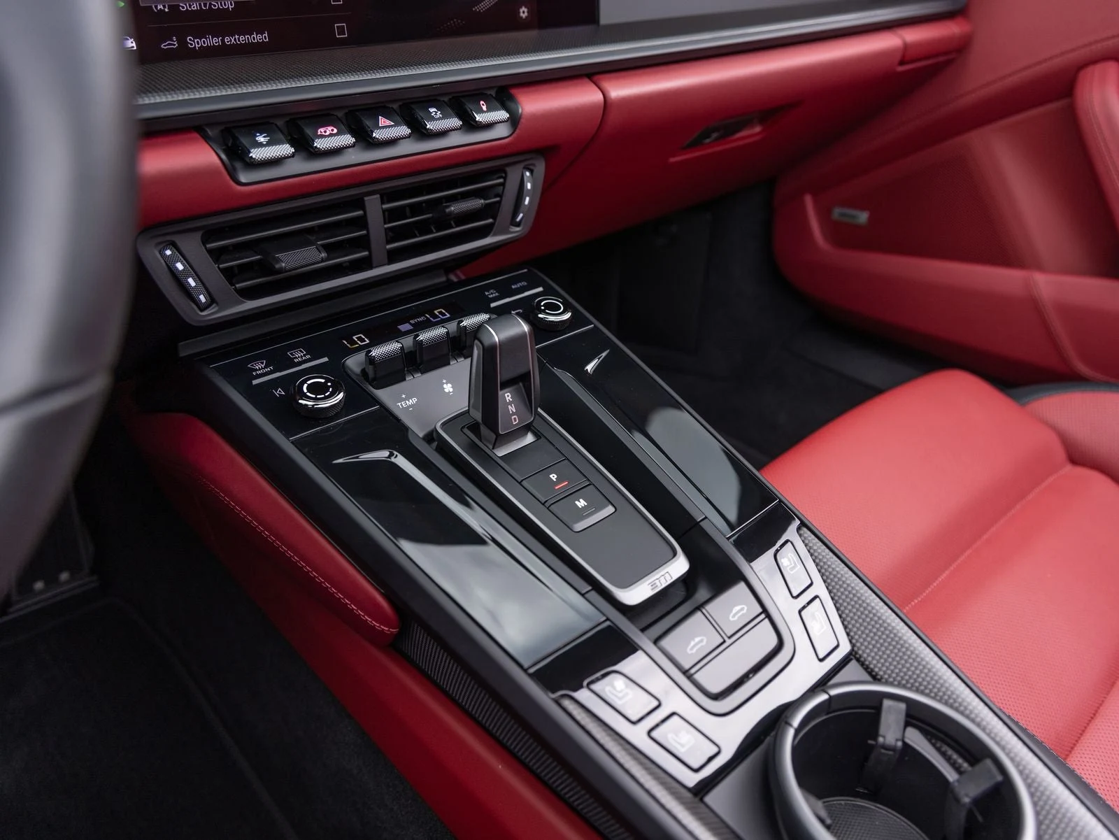 2025 Porsche 911 Targa 4 GTS (992.2), 19/20