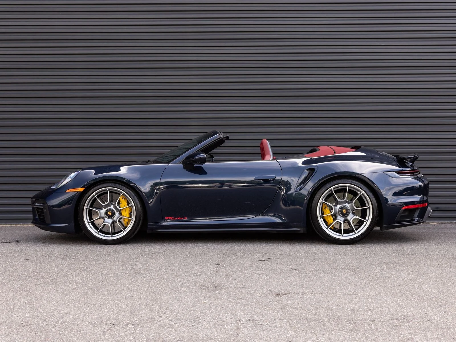 2021 Porsche 911 Turbo S Cabriolet (992.1), 2/20