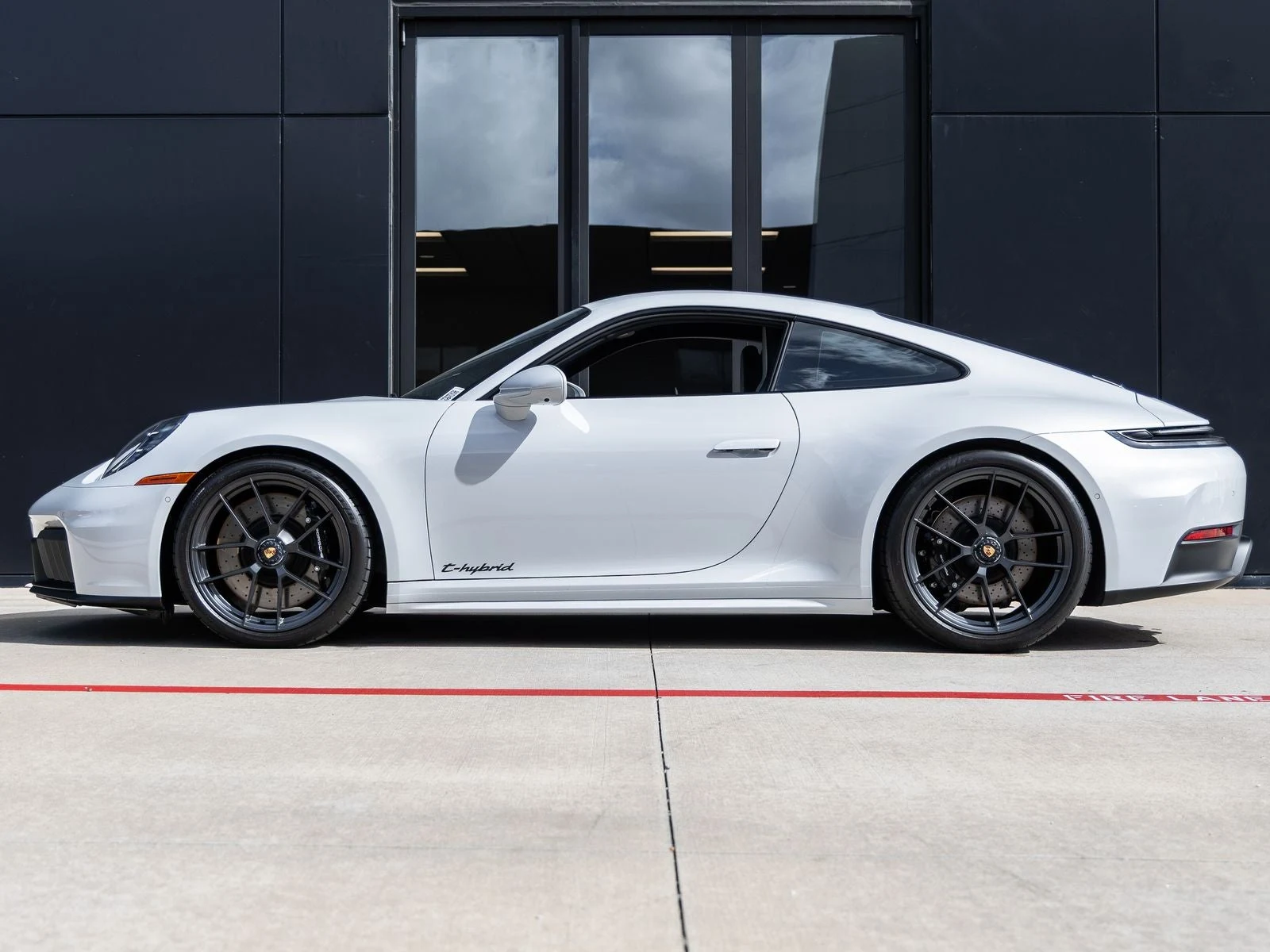2026 Porsche 911 Carrera 4 GTS (992.2), 2/20