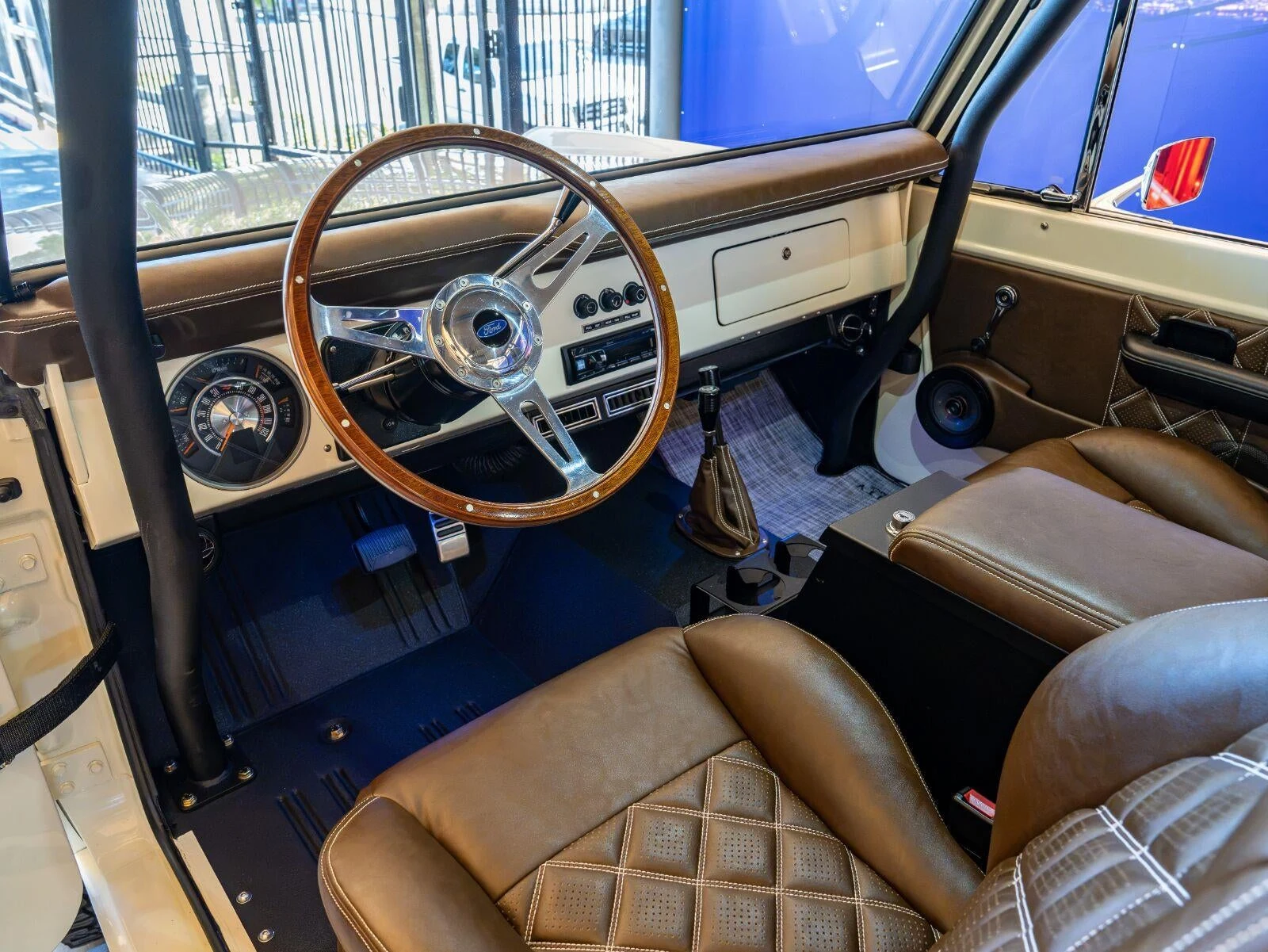 1977 Ford Bronco Velocity Signature Series (1st Generation), 9/20
