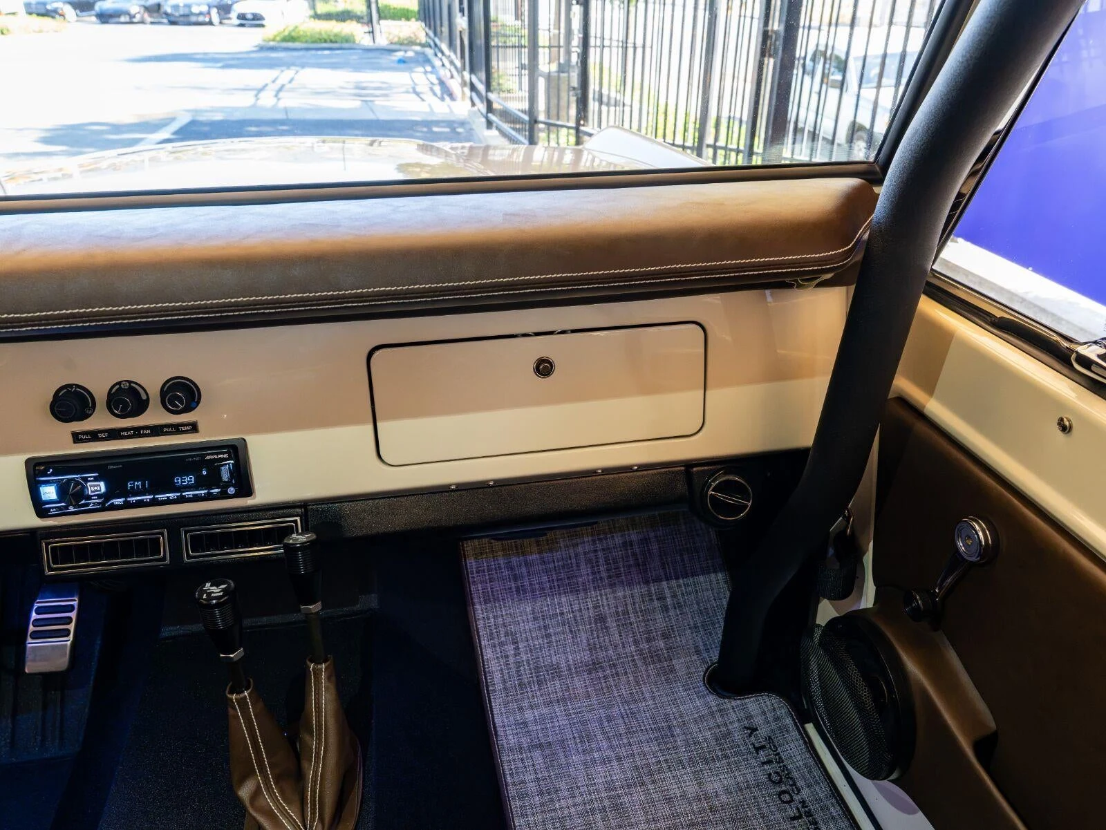 1977 Ford Bronco Velocity Signature Series (1st Generation), 16/20